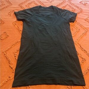 Lululemon Black Tee